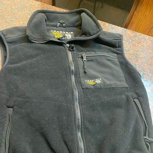 Mountain hardwear vest